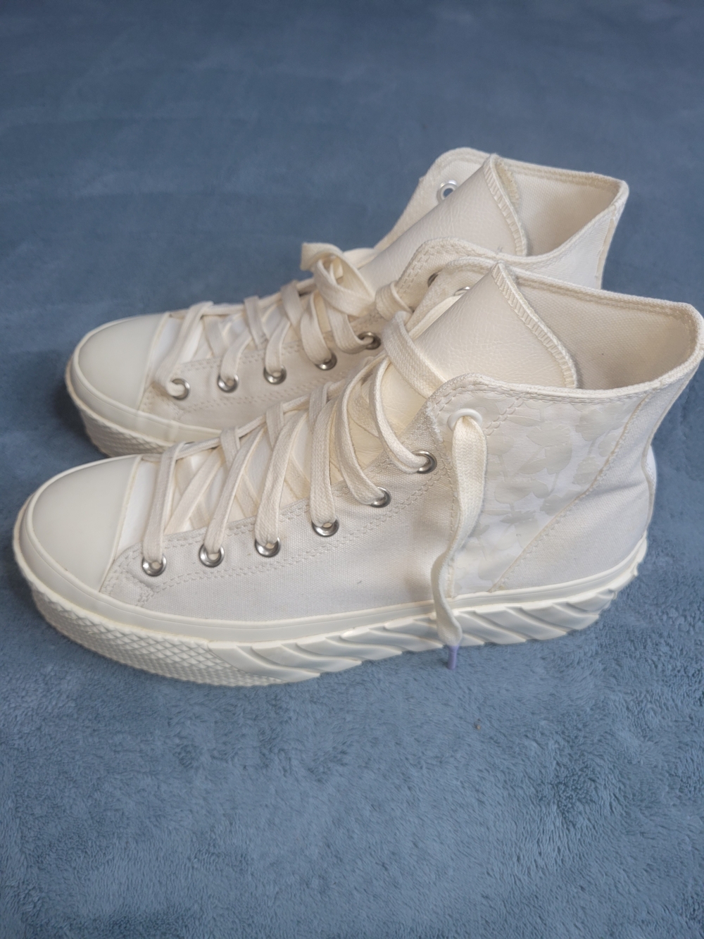 Converse Chuck Taylor All Star Lift 2x Platform High "We Are Stronger Together"